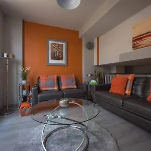 City Centre Penthouse With Parking And Balcony Apartment