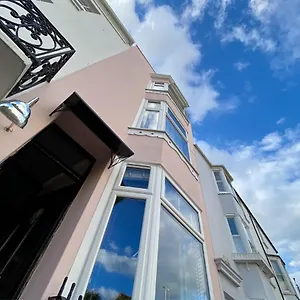 27 Couette-café Hove
