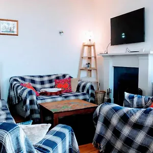 https://traditional-apartment-over-the-meadows-sleeps-10.edinburghhotelsuk.org